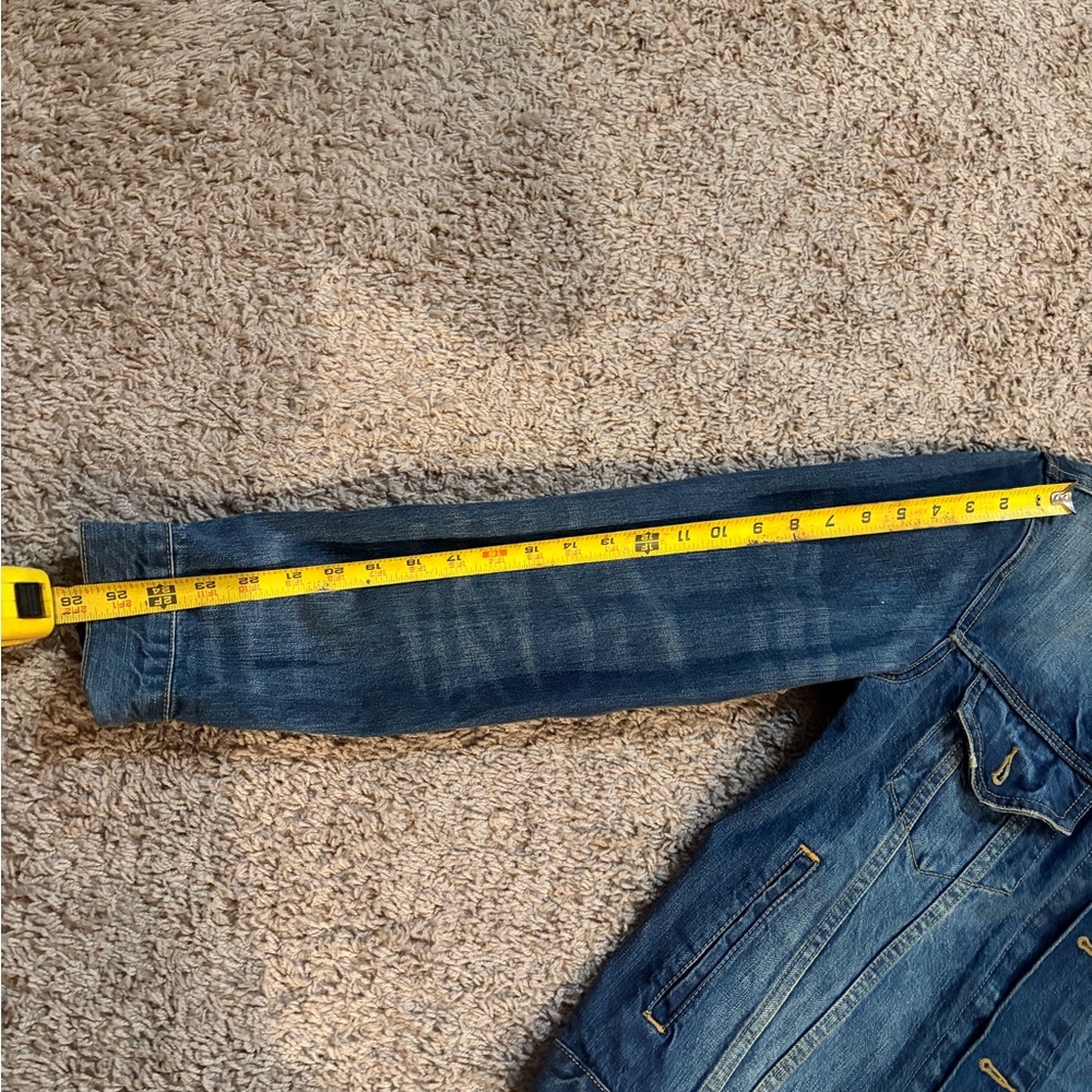 Levi’s Denim Jacket - Picture 5 of 6
